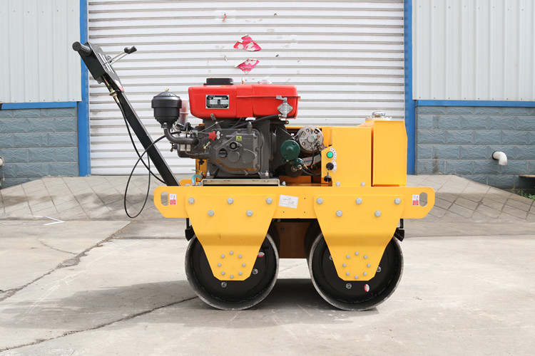 對(duì)于小型手扶壓路機(jī)的這些使用環(huán)境您要明白！
